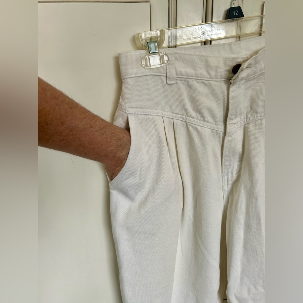 Vintage high rise white jeans by carriage court - Picture 3 of 5